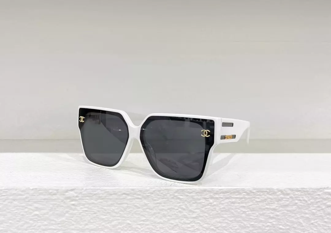 Comfortable 9398 Chanel AAA Quality Sunglasses
