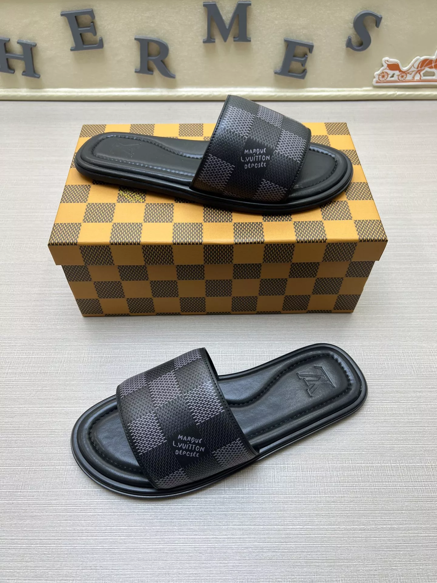 Comfortable 9514 Louis Vuitton Slippers For Men