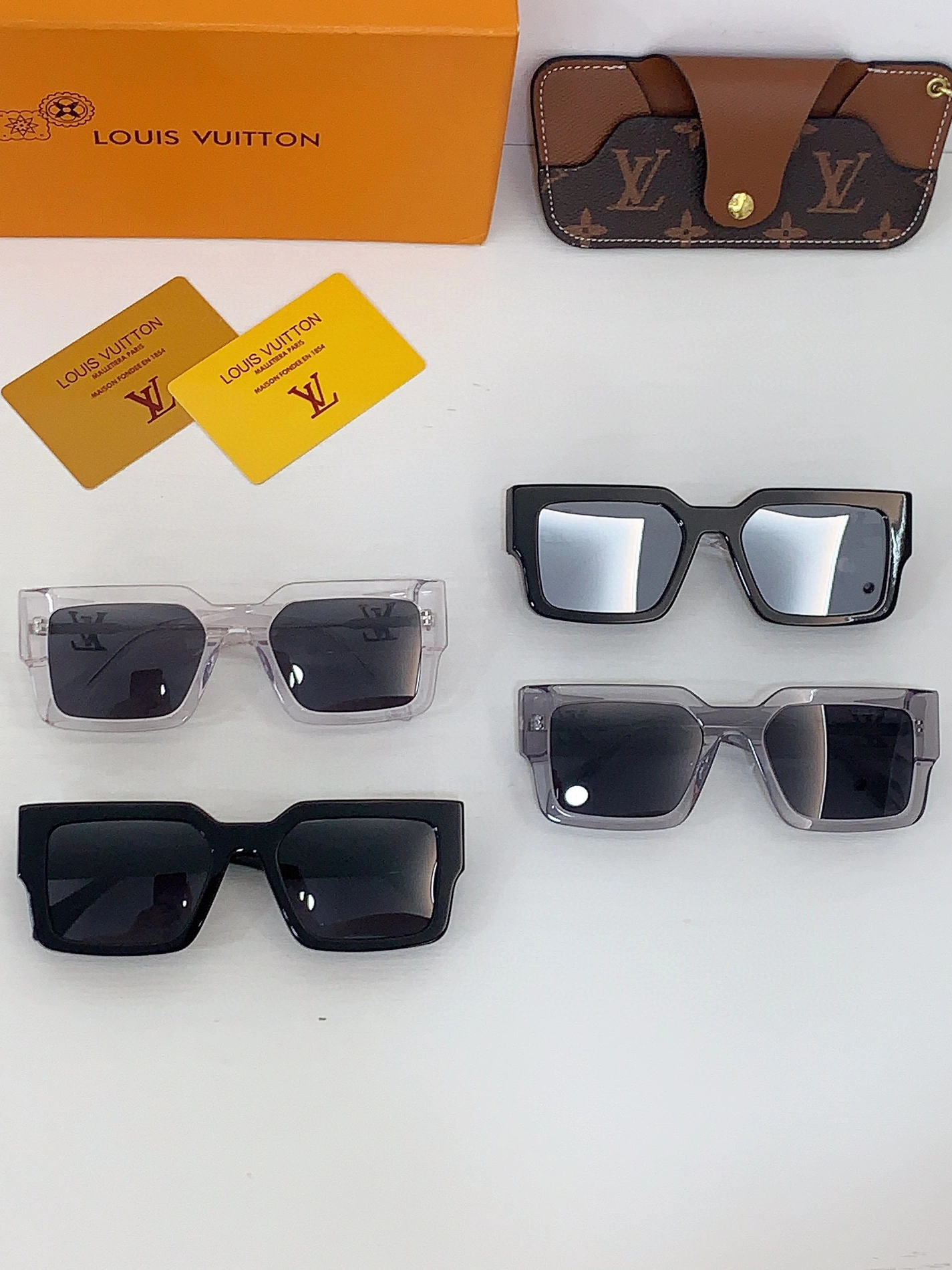 Comfortable 9570 Louis Vuitton AAA Quality Sunglasses