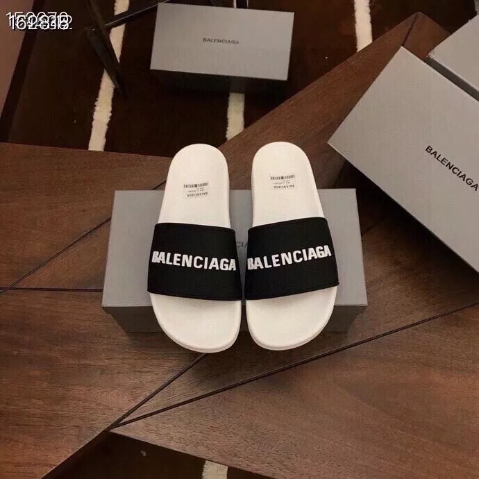 Comfortable 9640 Balenciaga Slippers For Men