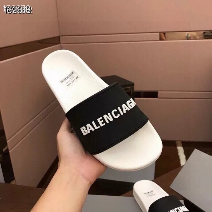 Comfortable 9640 Balenciaga Slippers For Men