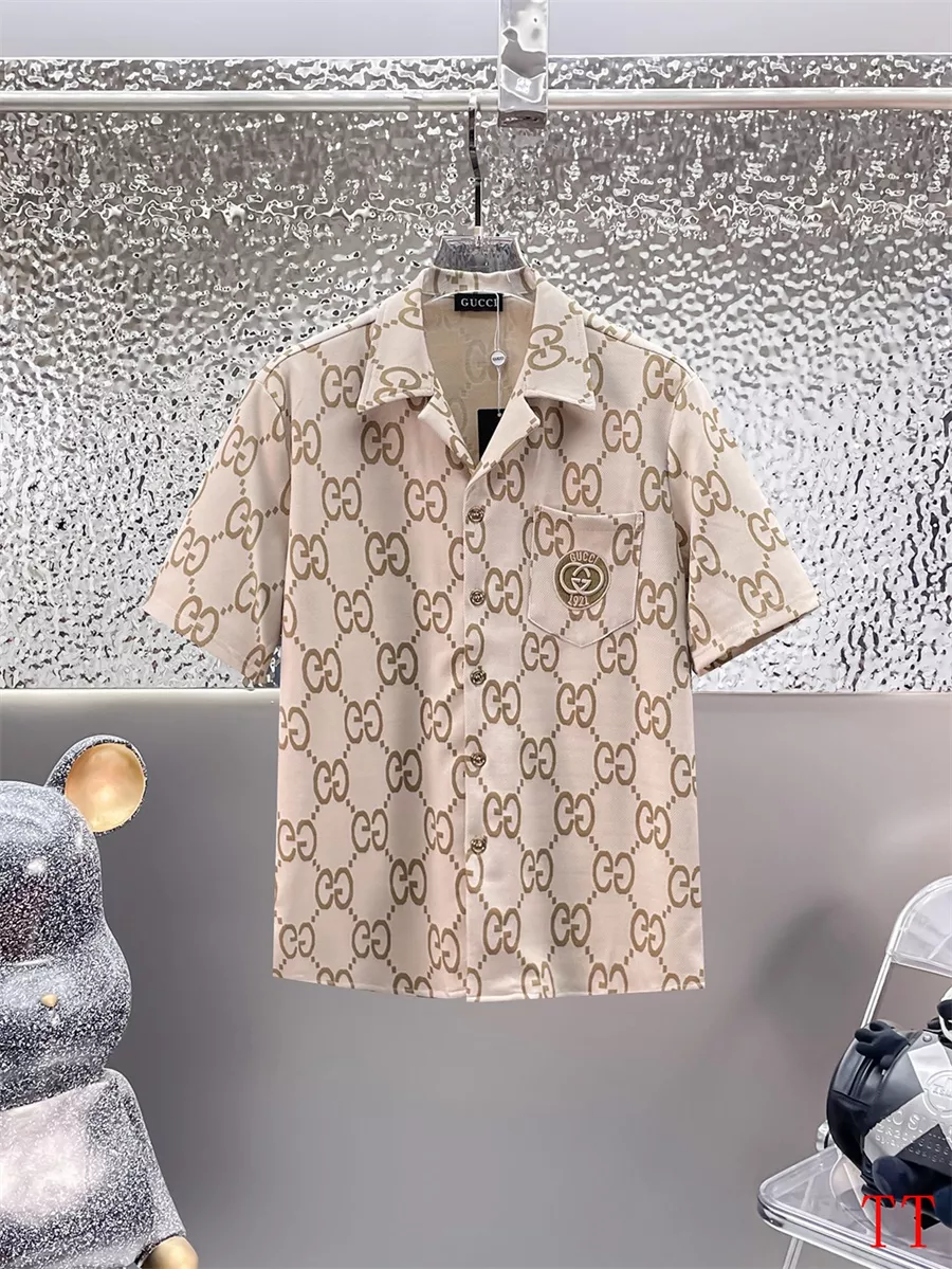 Comfortable 9697 Gucci Tracksuits Short Sleeved For Men