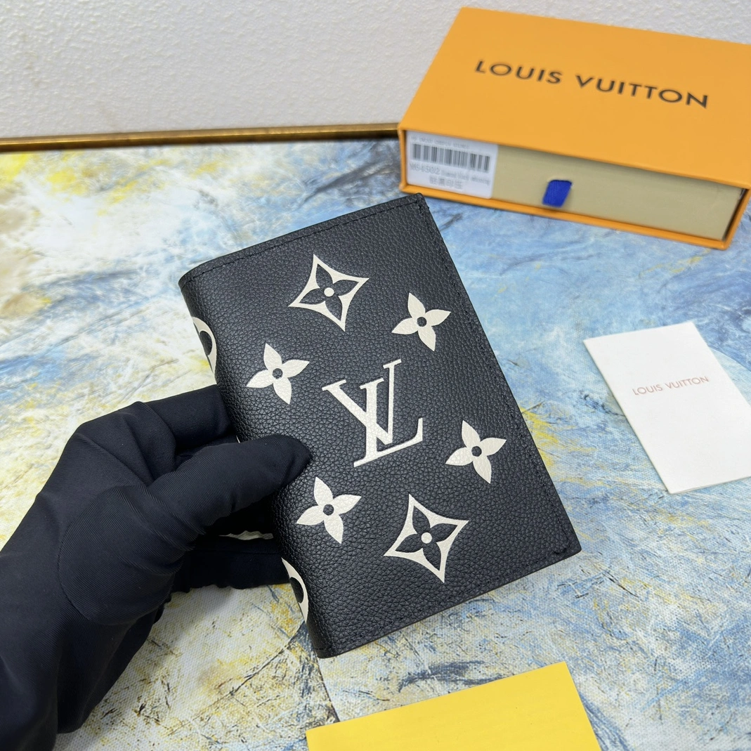 Comfortable 9789 Louis Vuitton LV Card Case For Unisex