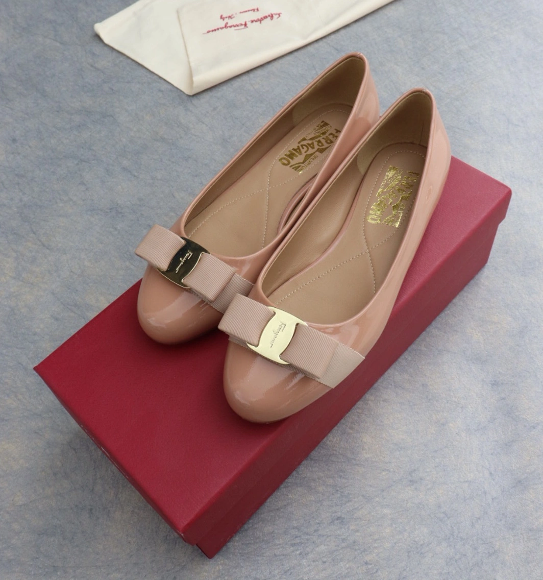 Comfortable 9814 Salvatore Ferragamo Flat Shoes For Women