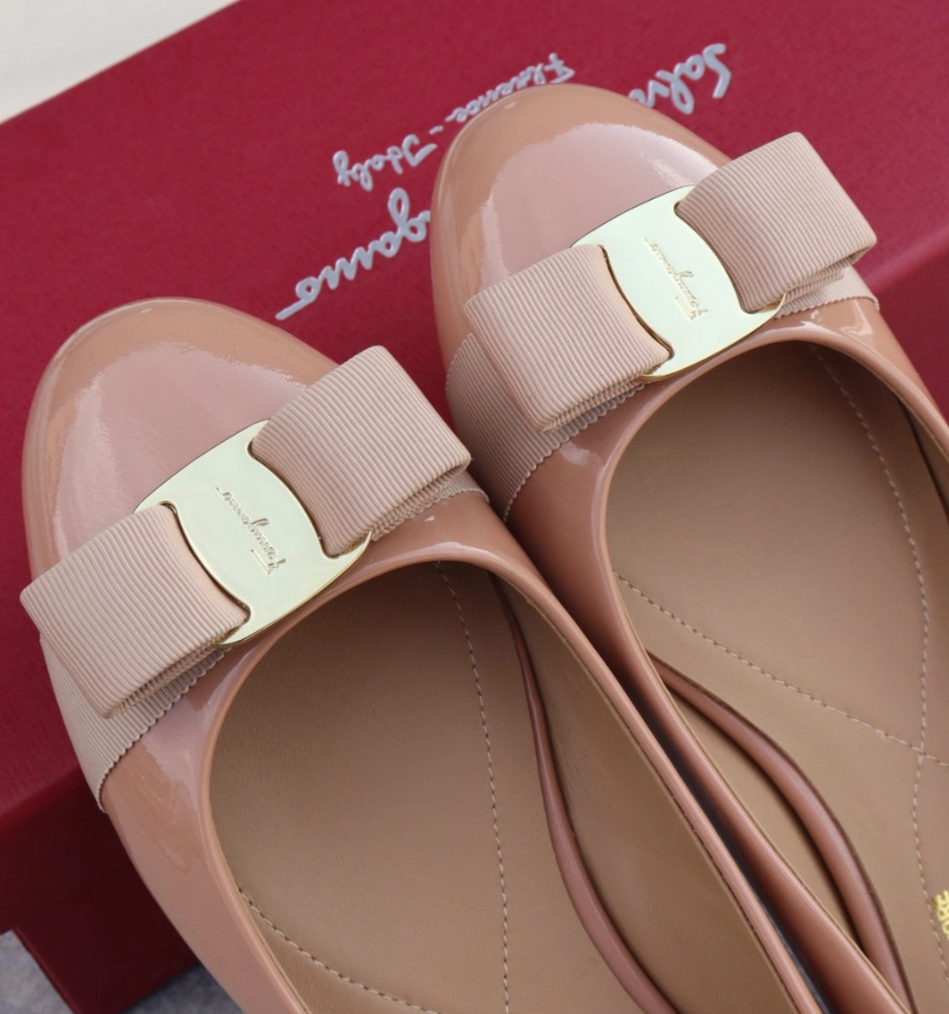 Comfortable 9814 Salvatore Ferragamo Flat Shoes For Women
