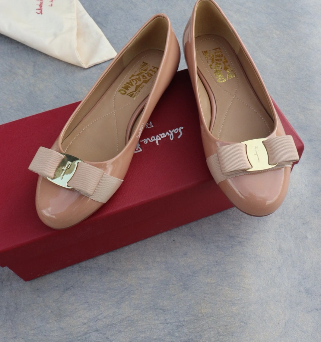 Comfortable 9814 Salvatore Ferragamo Flat Shoes For Women