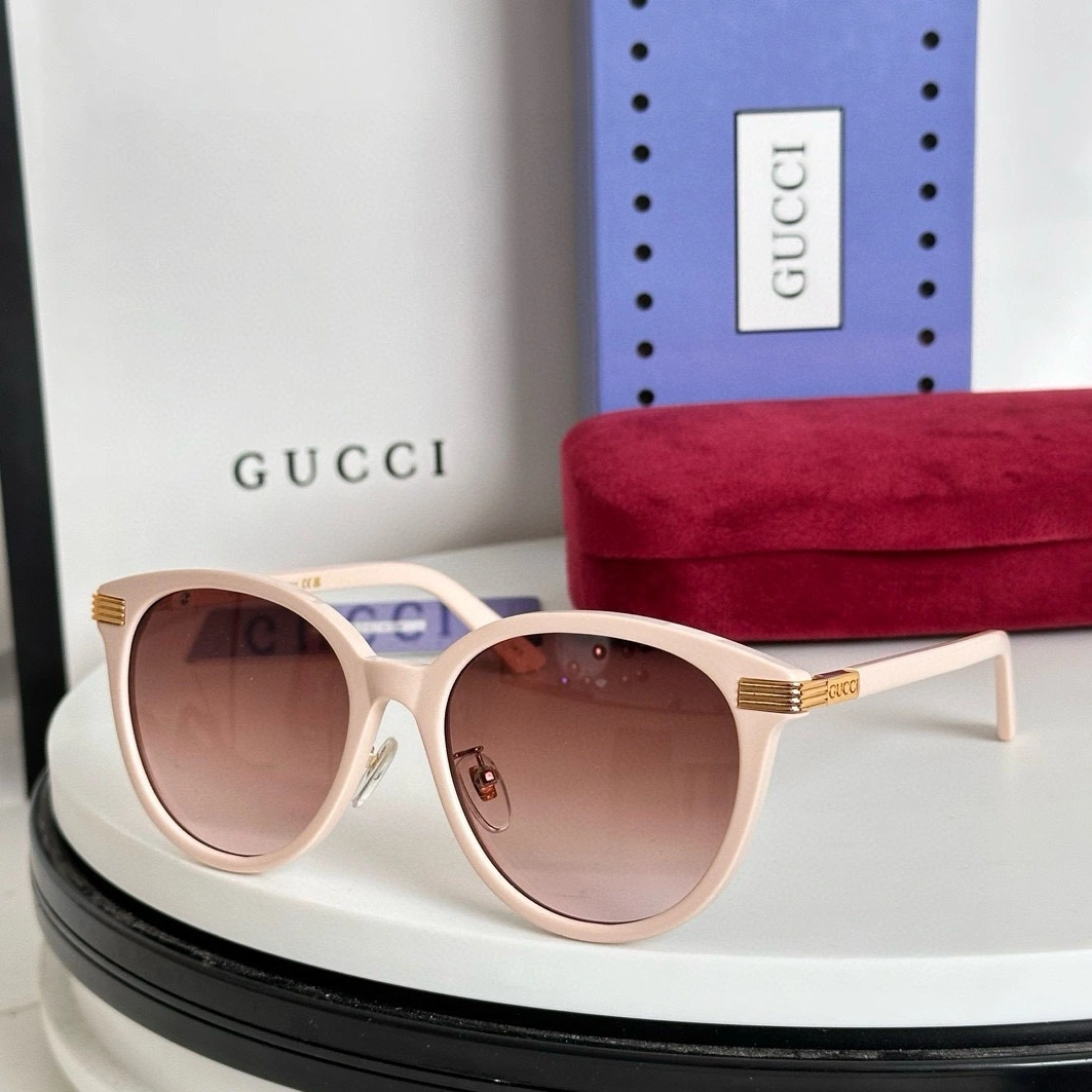 Comfortable 9820 Gucci AAA Quality Sunglasses