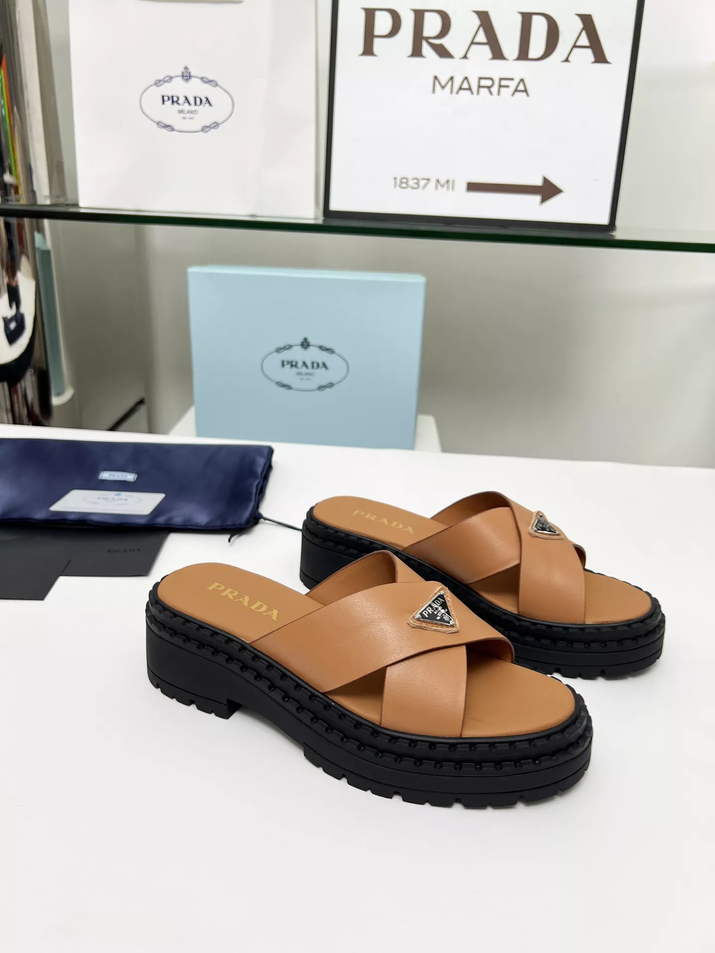 Comfortable 9841 Prada Slippers For Women