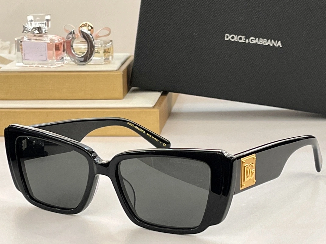 Comfortable 9853 Dolce & Gabbana AAA Quality Sunglasses