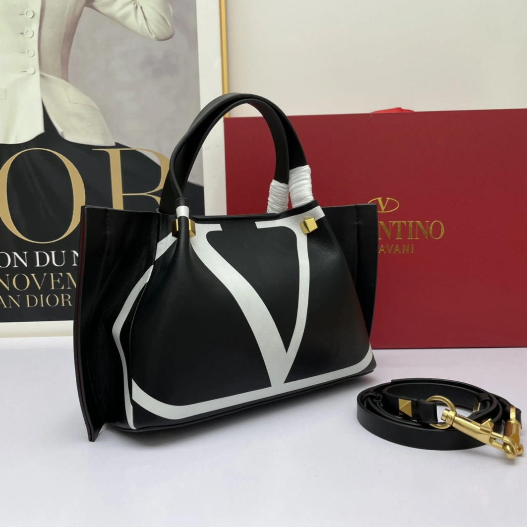 Comfortable 9893 Valentino AAA Quality Handbags For Women