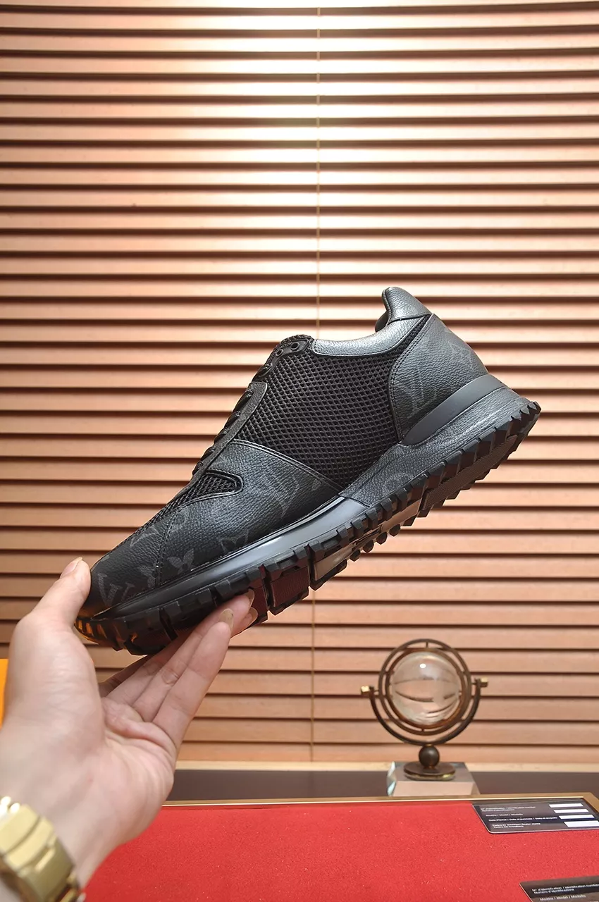 Comfortable 9950 Louis Vuitton Casual Shoes For Men