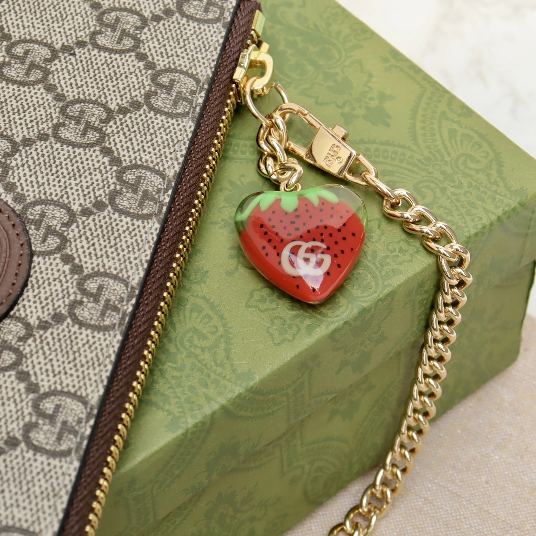 Compact 1111 Gucci AAA Quality Wallets For Women