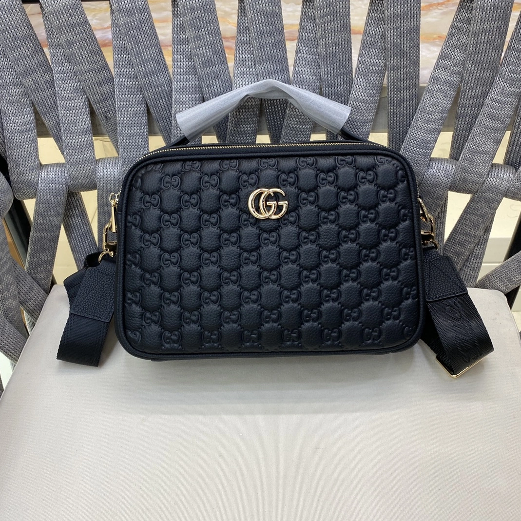 Compact 1211 Gucci AAA Man Messenger Bags