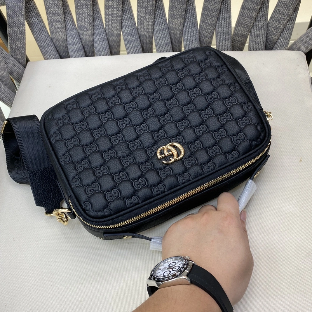 Compact 1211 Gucci AAA Man Messenger Bags