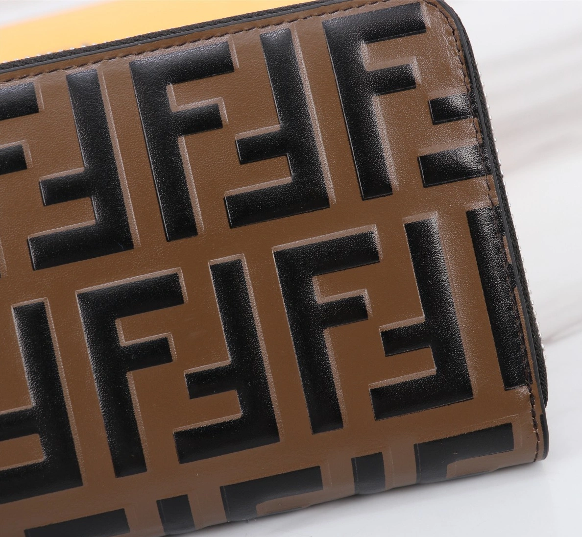 Compact 1325 Fendi AAA Quality Wallet For Unisex