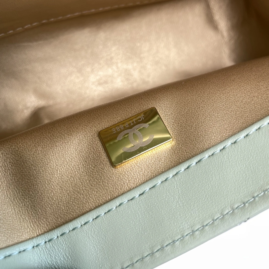 Compact 1422 Chanel AAA Quality Messenger Bags For Women