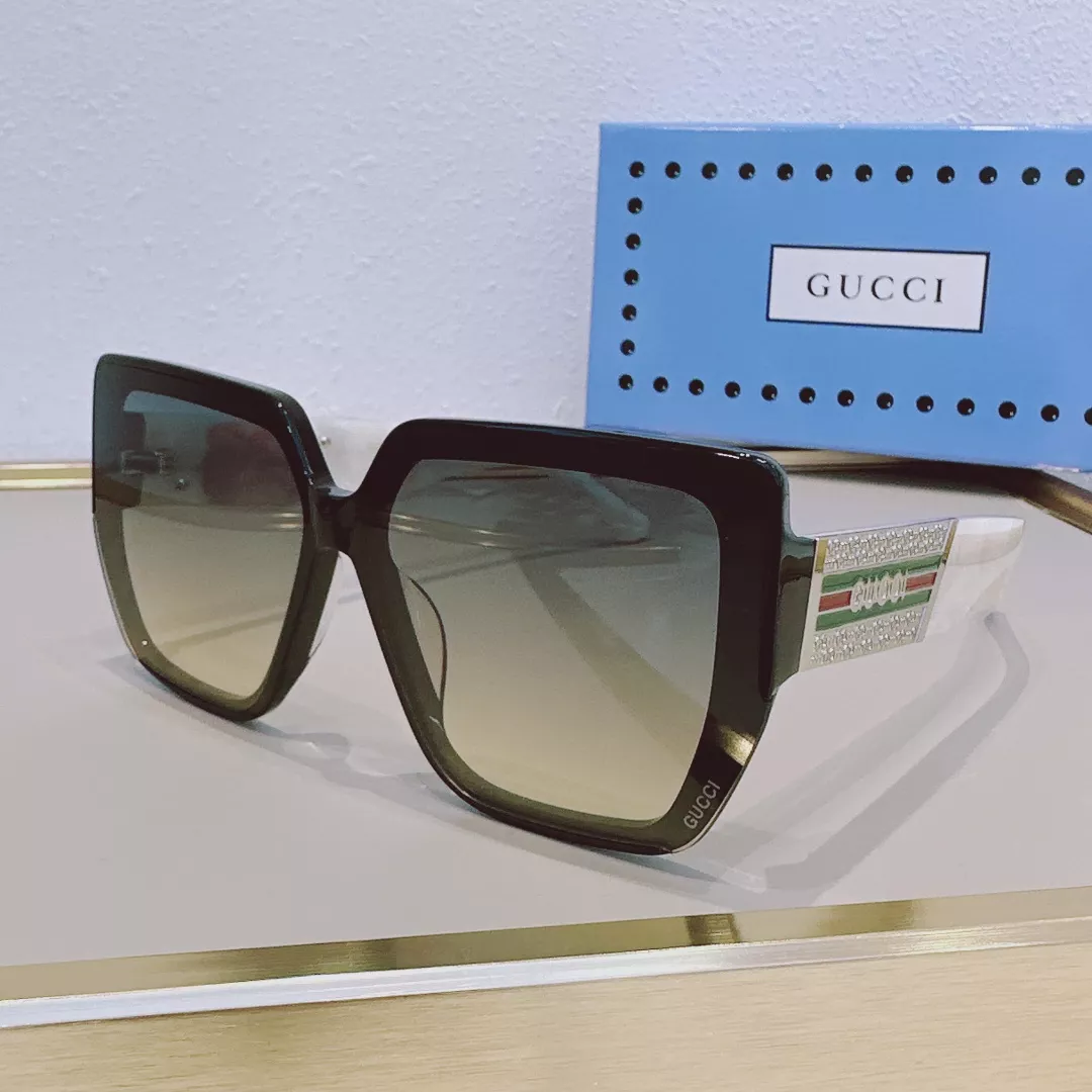 Compact 1446 Gucci AAA Quality Sunglasses
