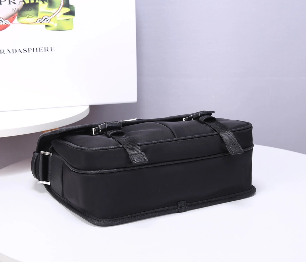 Compact 1555 Prada AAA Man Messenger Bags