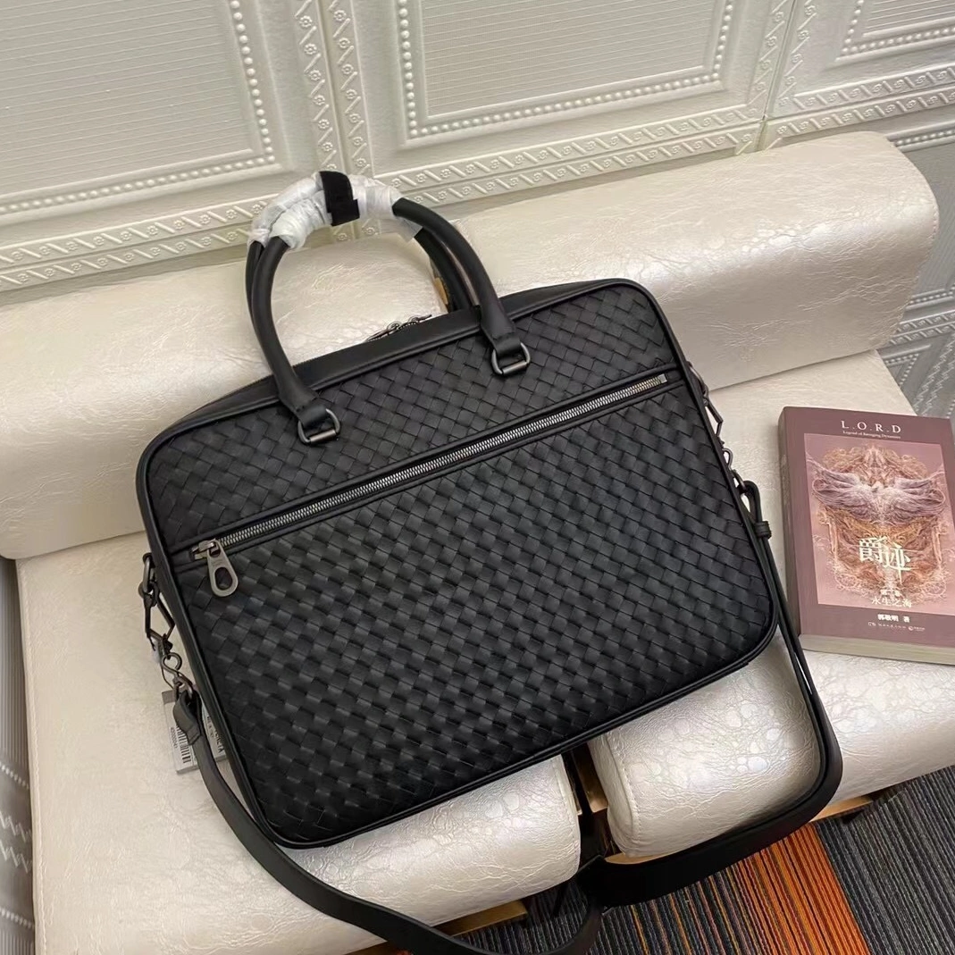 Compact 1810 Bottega Veneta AAA Man Handbags