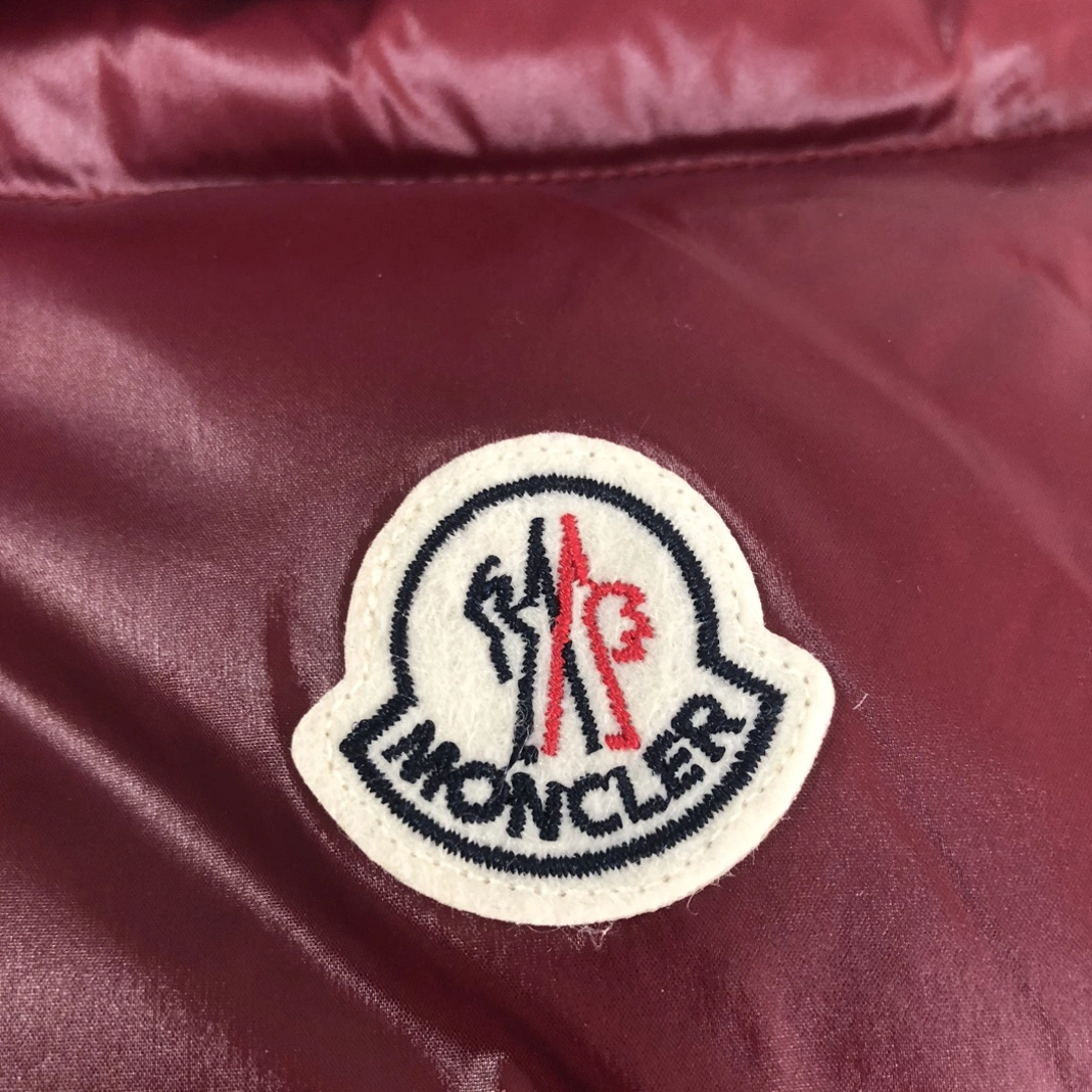 Compact 1875 Moncler Down Feather Coat Sleeveless For Unisex