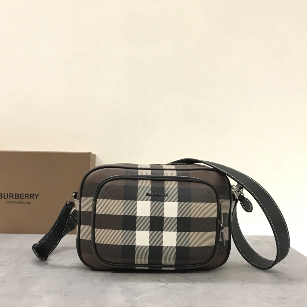 Compact 1919 Burberry AAA Man Messenger Bags