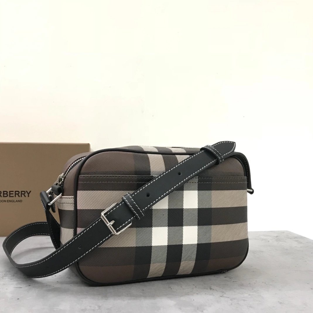 Compact 1919 Burberry AAA Man Messenger Bags