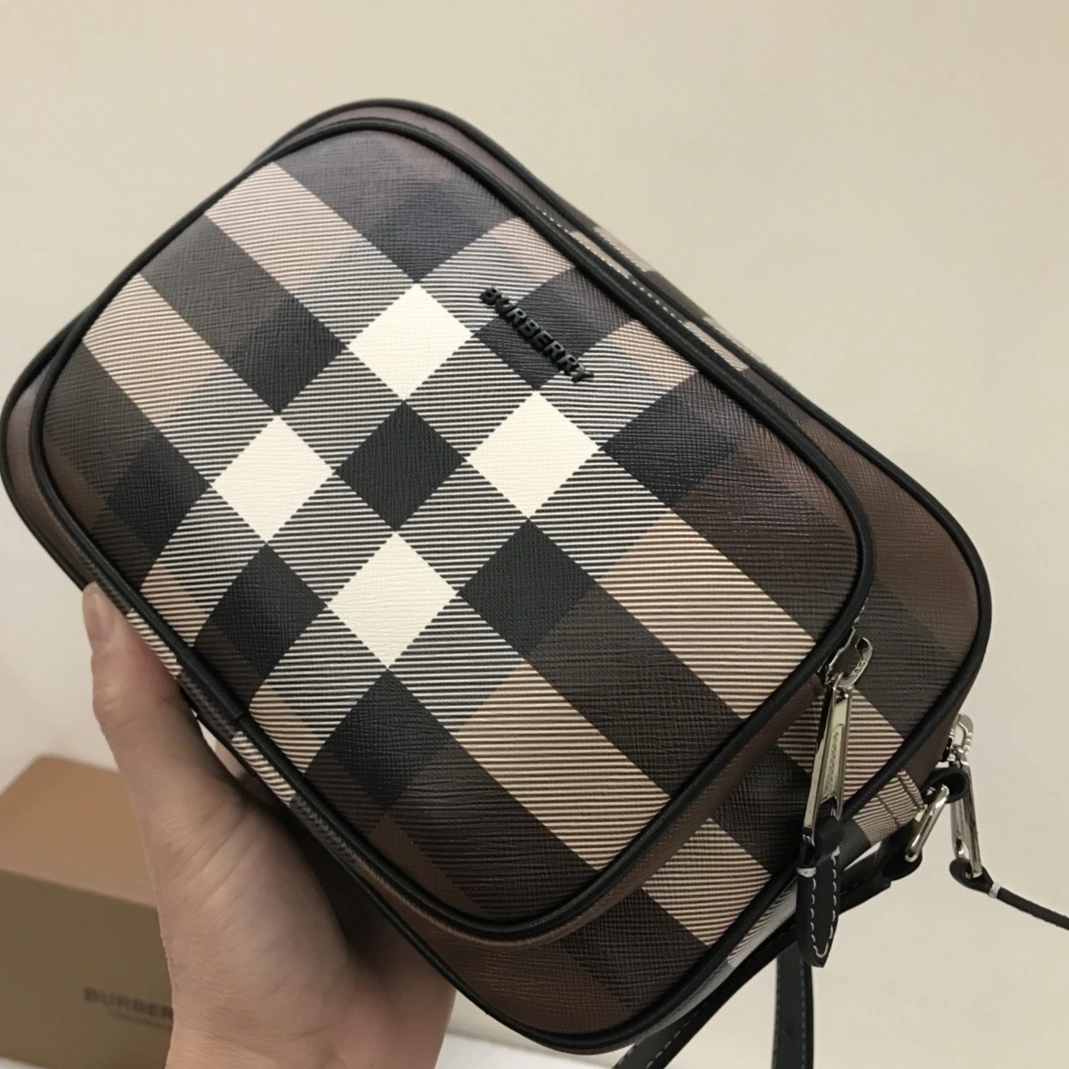 Compact 1919 Burberry AAA Man Messenger Bags