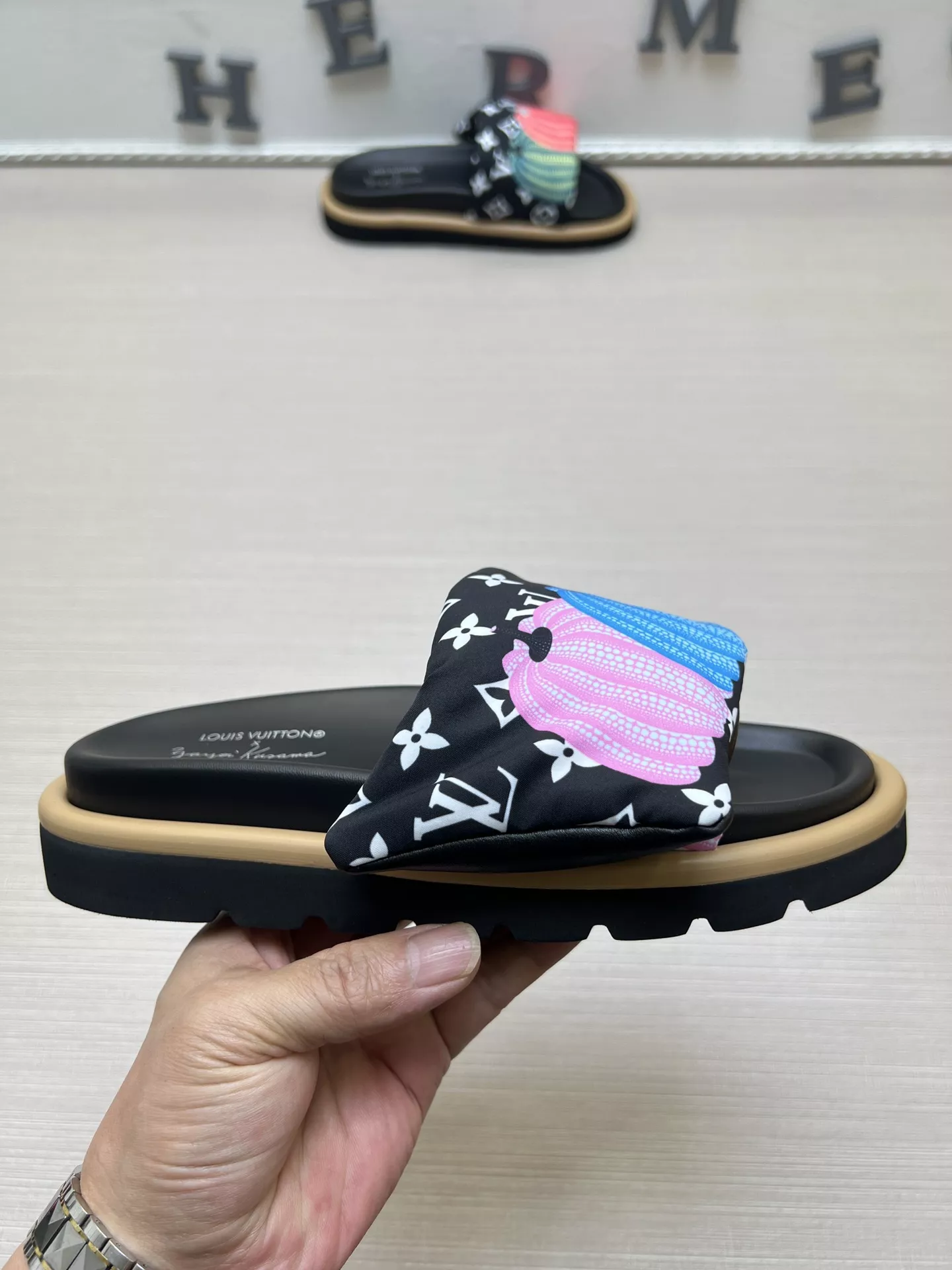 Compact 2033 Louis Vuitton Slippers For Men