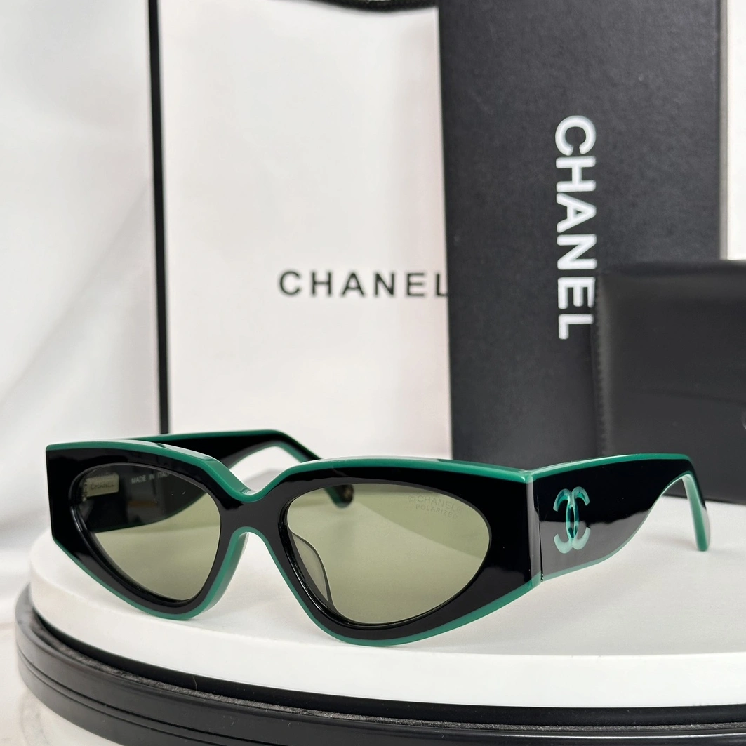 Compact 2062 Chanel AAA Quality Sunglasses