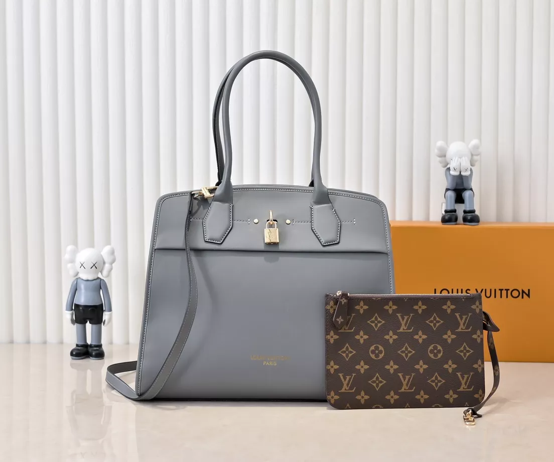 Compact 207 Louis Vuitton AAA Quality Handbags For Women