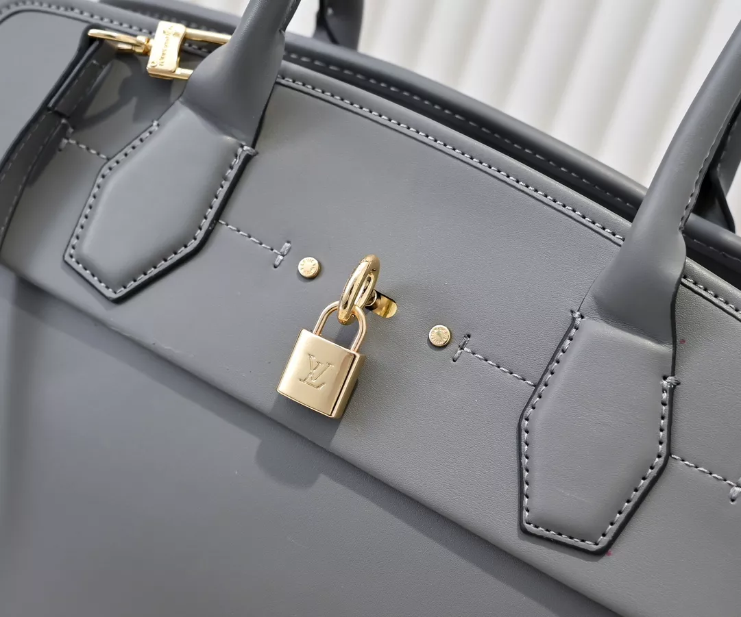 Compact 207 Louis Vuitton AAA Quality Handbags For Women