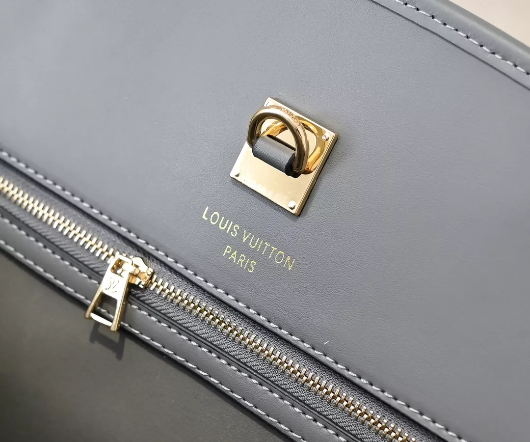 Compact 207 Louis Vuitton AAA Quality Handbags For Women