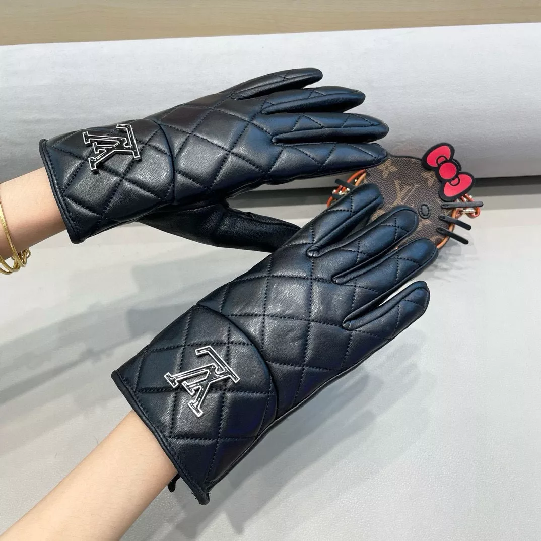 Compact 2076 Louis Vuitton LV Gloves For Women