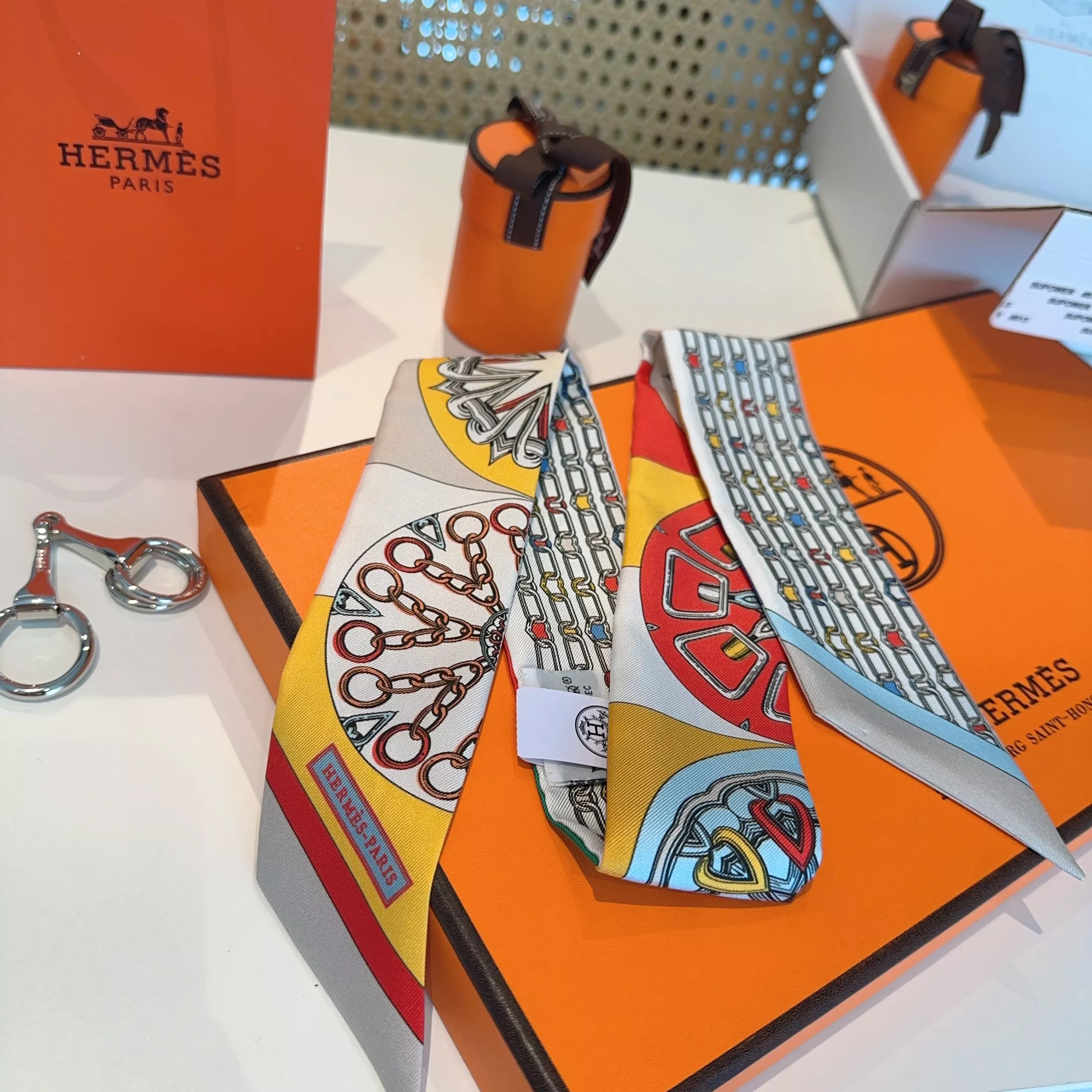 Compact 2078 Hermes Silk Scarf