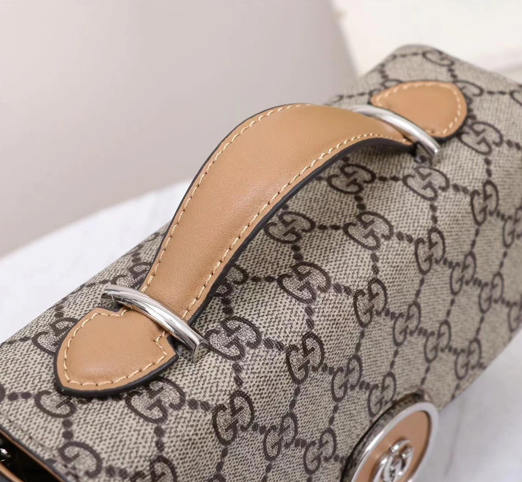 Compact 2302 Gucci AAA Quality Messenger Bags For Women