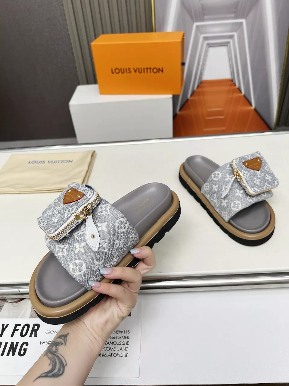 Compact 2314 Louis Vuitton Slippers For Women
