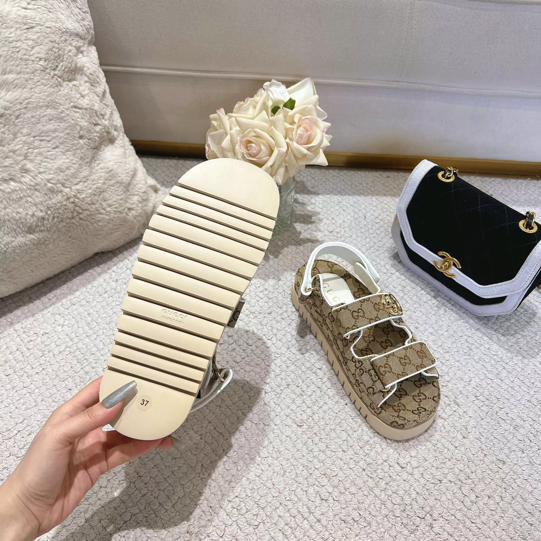 Compact 2425 Gucci Sandal For Women