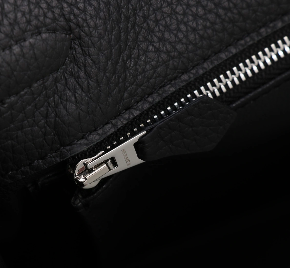 Compact 2504 Hermes AAA Quality Handbags For Women