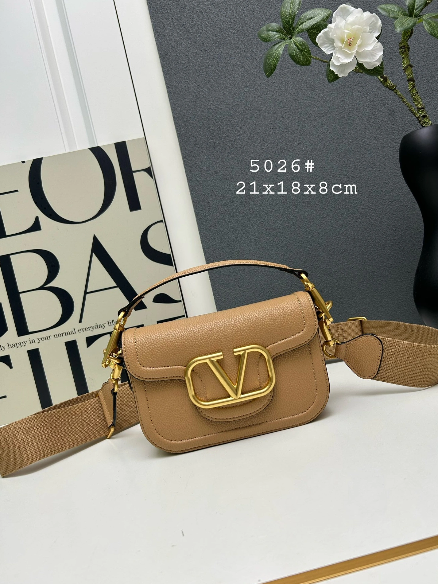 Compact 2548 Valentino AAA Quality Messenger Bags For Women