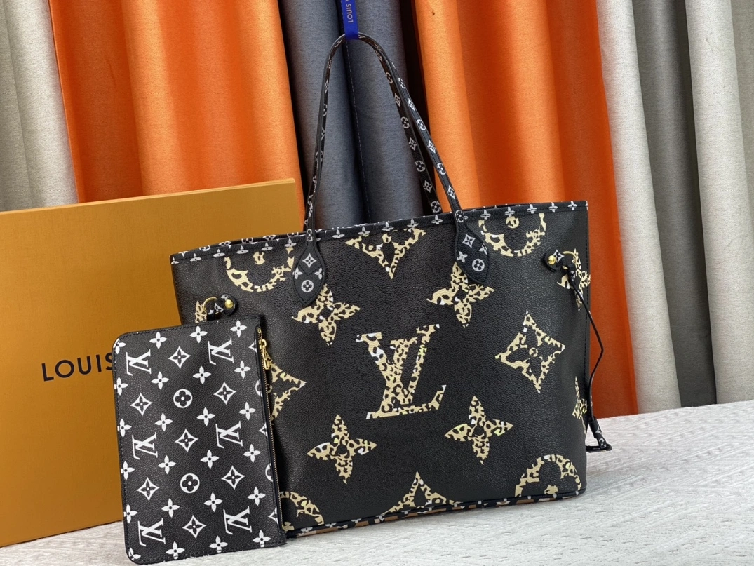 Compact 2624 Louis Vuitton AAA Quality Shoulder Bags For Women