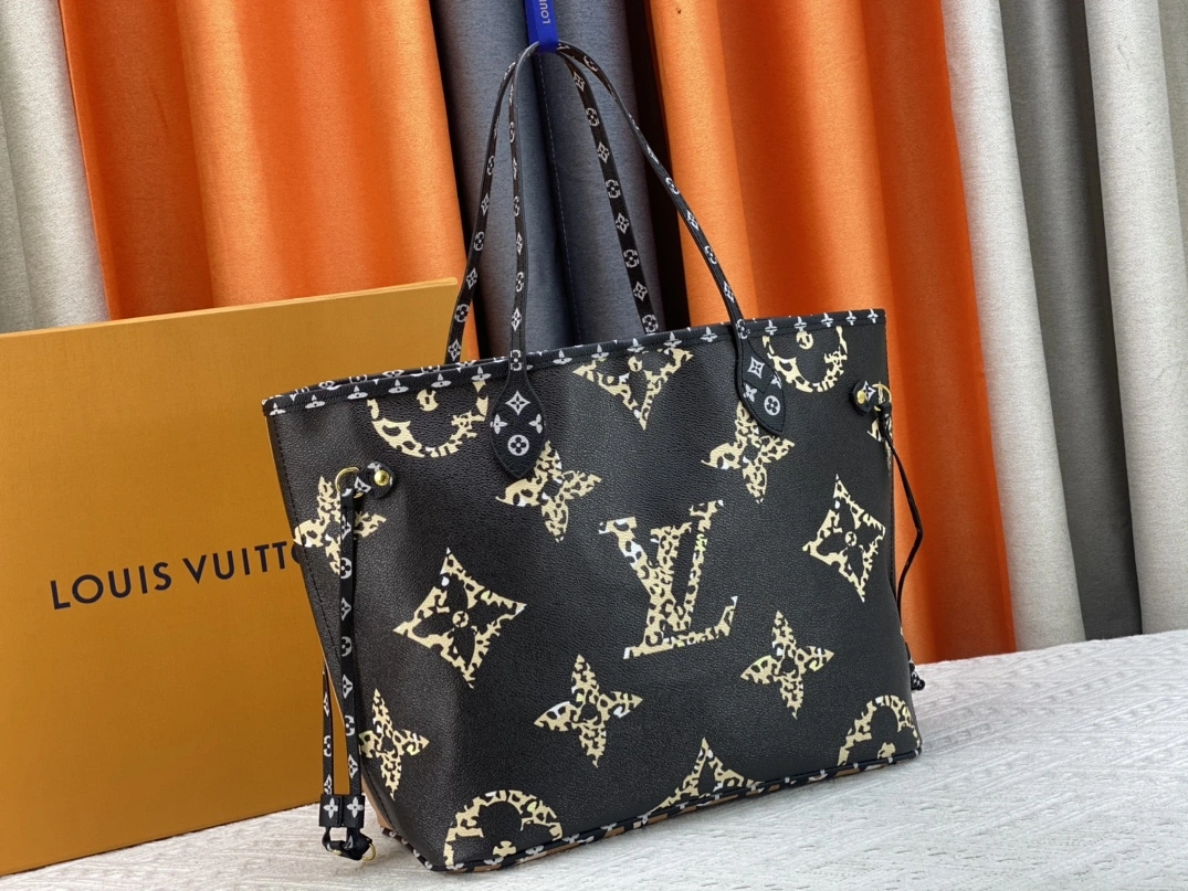 Compact 2624 Louis Vuitton AAA Quality Shoulder Bags For Women