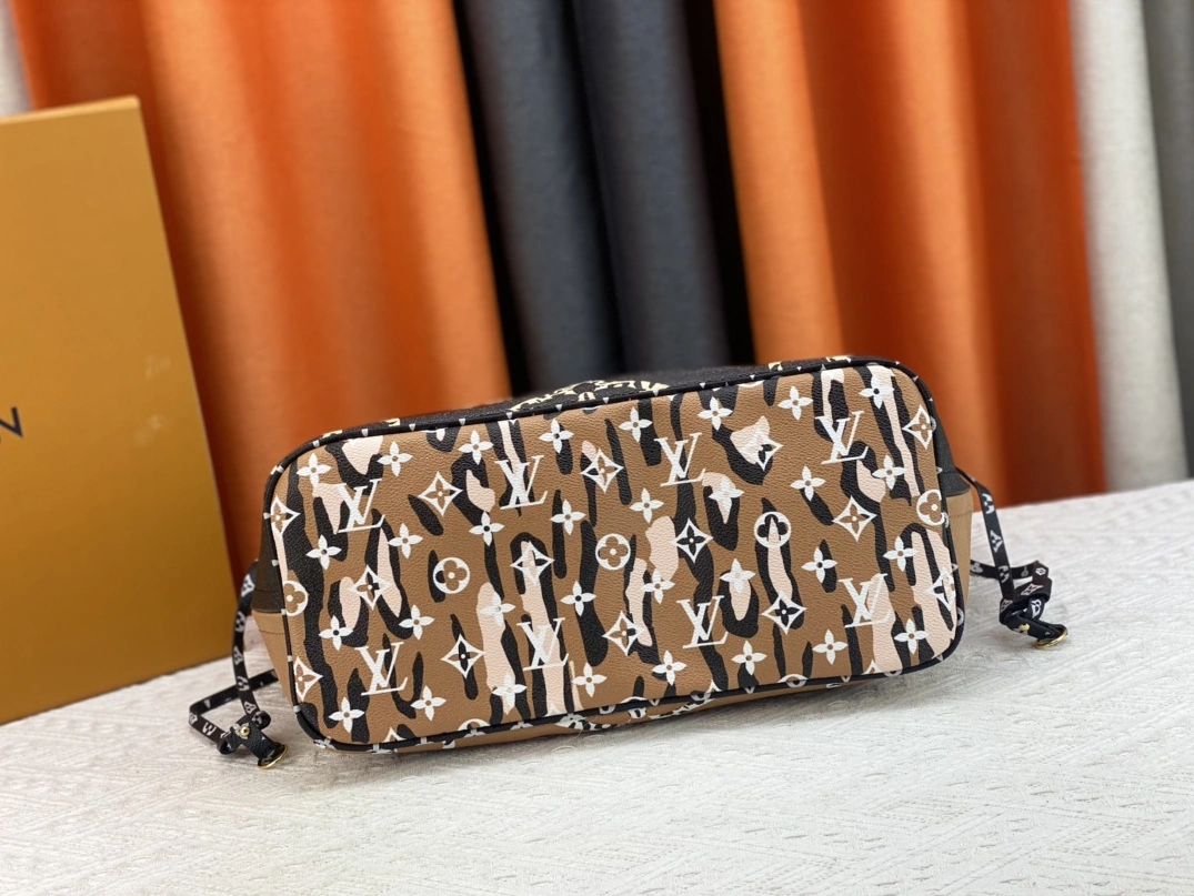 Compact 2624 Louis Vuitton AAA Quality Shoulder Bags For Women
