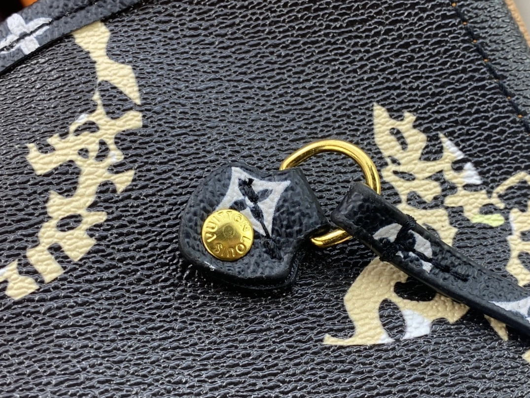 Compact 2624 Louis Vuitton AAA Quality Shoulder Bags For Women