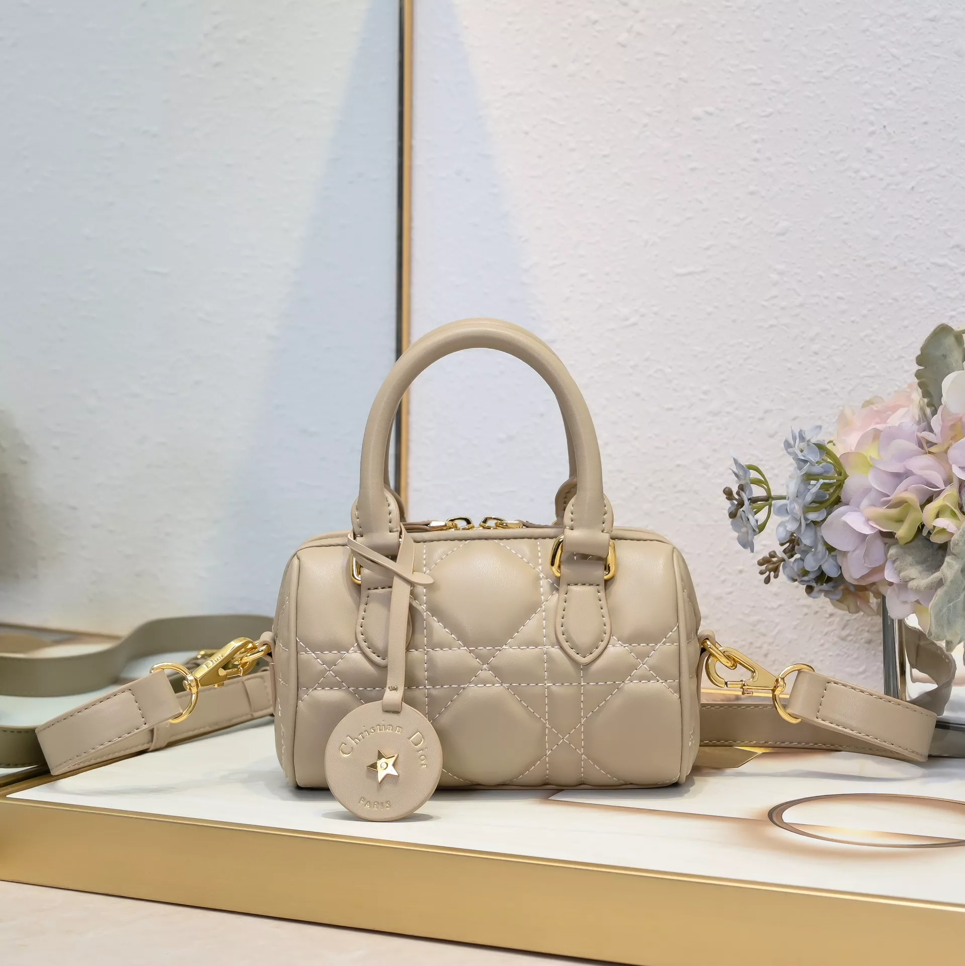 Compact 2932 Christian Dior AAA Quality Handbags For Women