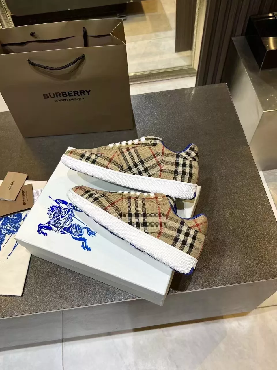 Compact 2967 Burberry Casual Shoes For Women