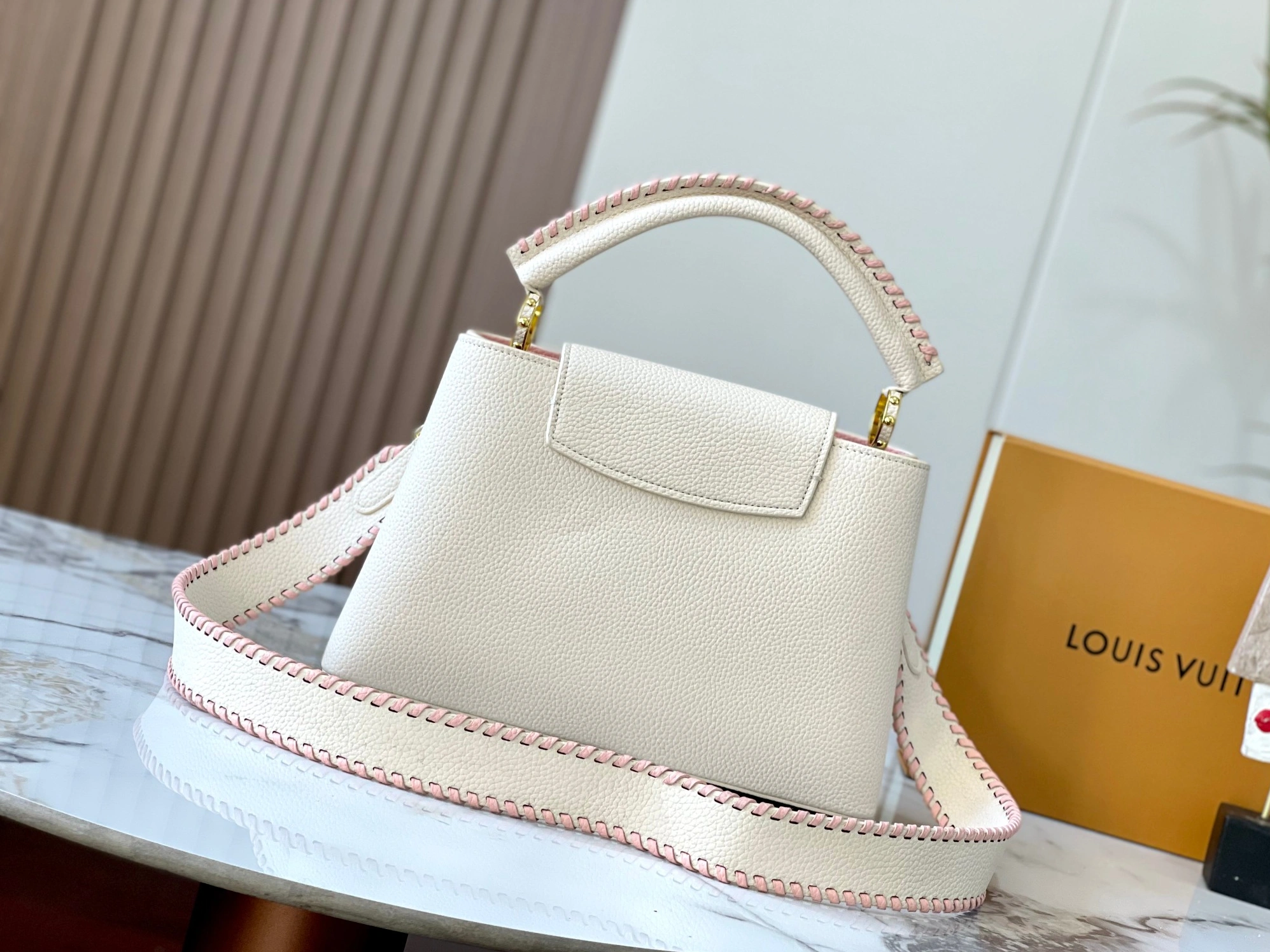 Compact 305 Louis Vuitton AAA Quality Messenger Bags For Women