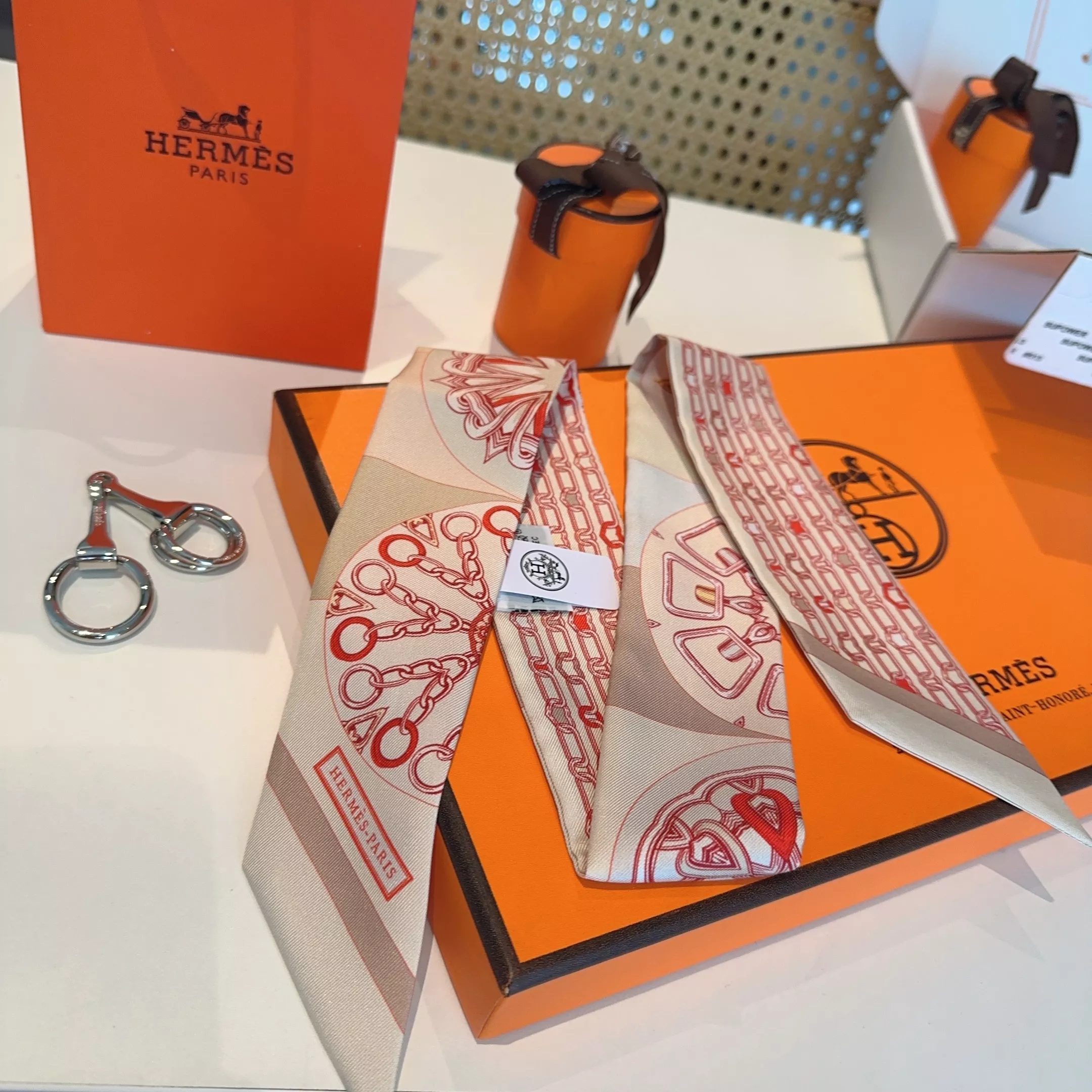 Compact 3070 Hermes Silk Scarf
