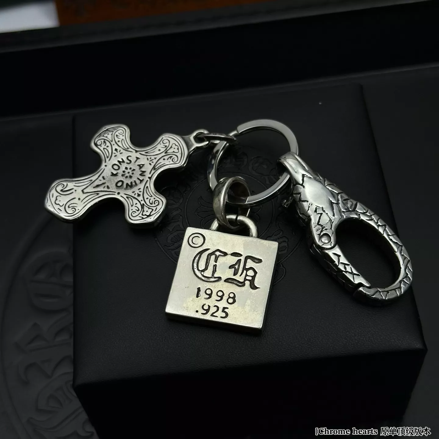 Compact 3079 Chrome Hearts Key Holder And Bag Buckle