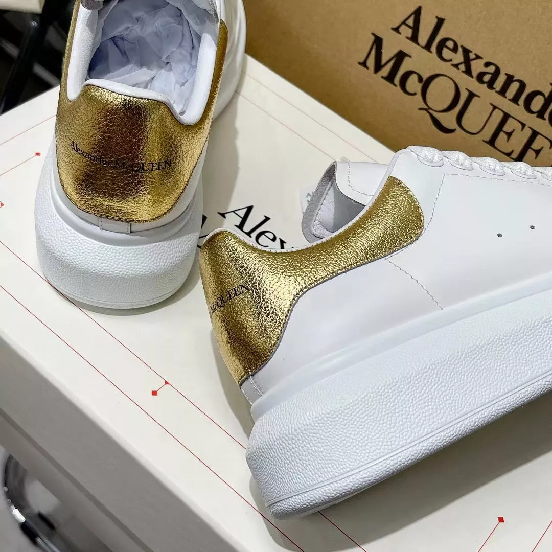 Compact 3302 Alexander McQueen Casual Shoes For Women