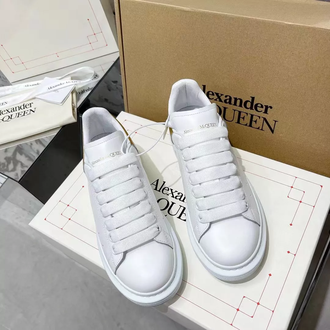 Compact 3302 Alexander McQueen Casual Shoes For Women